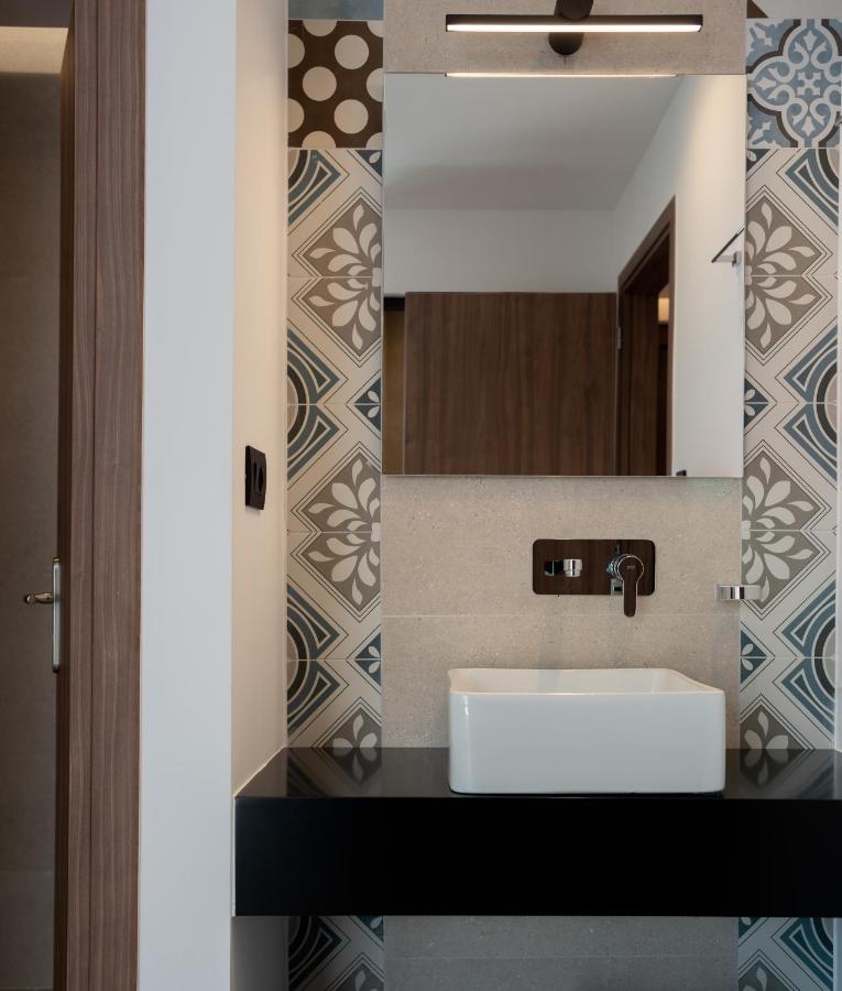 O-Cyanea Villa With Heated Pool Kournas Luaran gambar